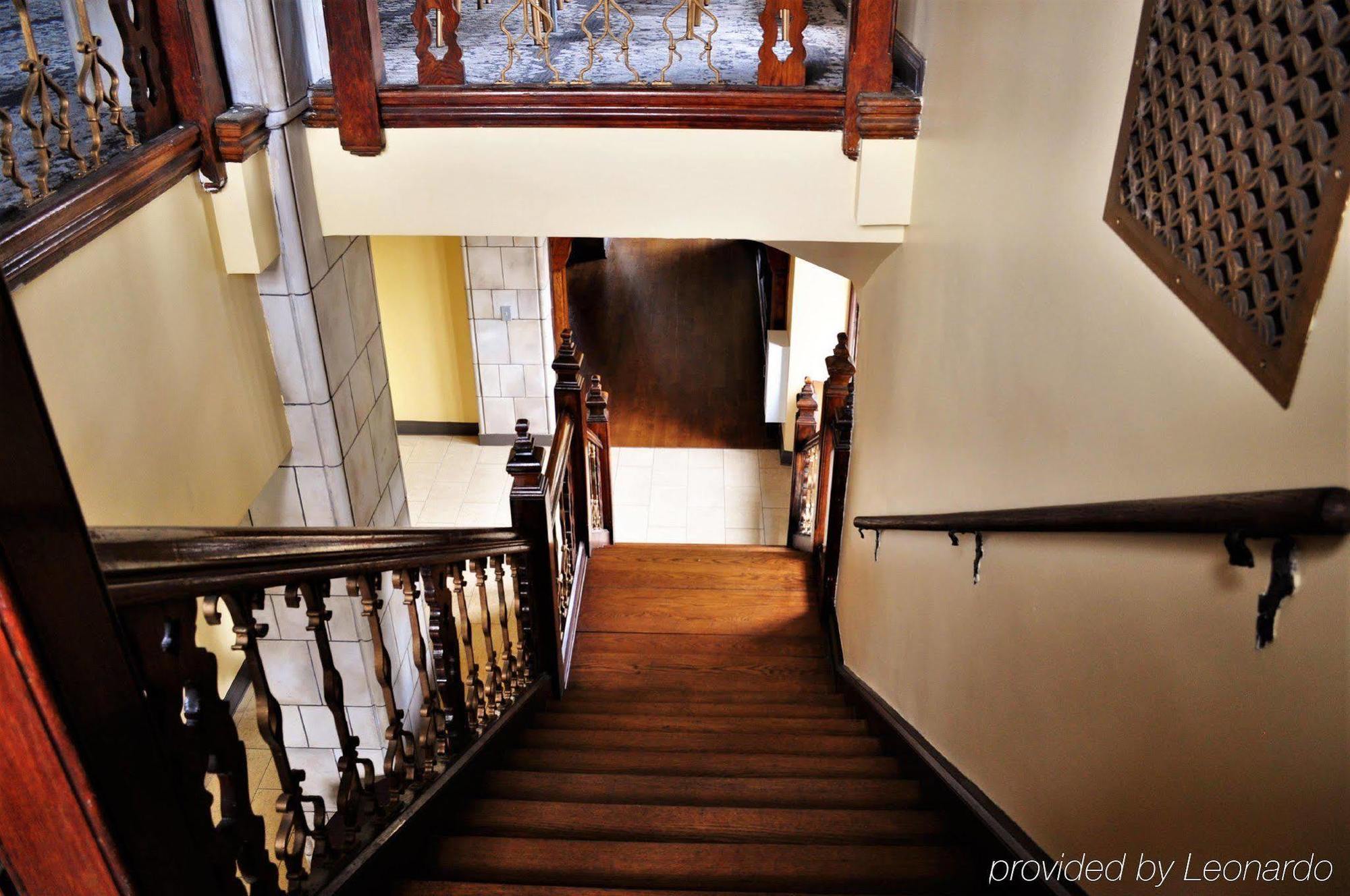 The Tudor Arms Hotel Cleveland - A Doubletree By Hilton Exterior foto
