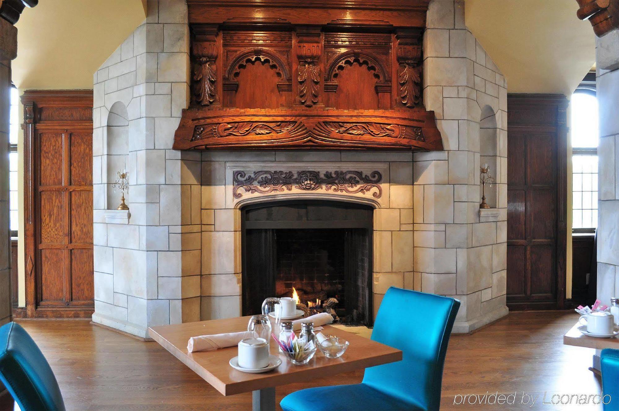 The Tudor Arms Hotel Cleveland - A Doubletree By Hilton Exterior foto